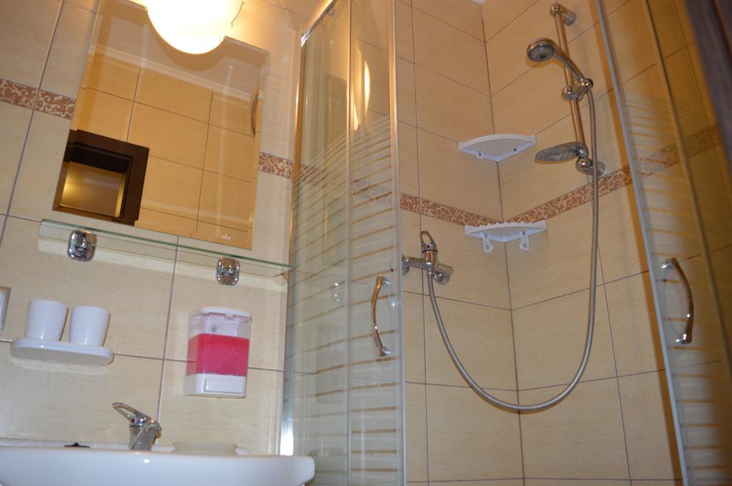 Przystan Apartment Rozalin  Luaran gambar
